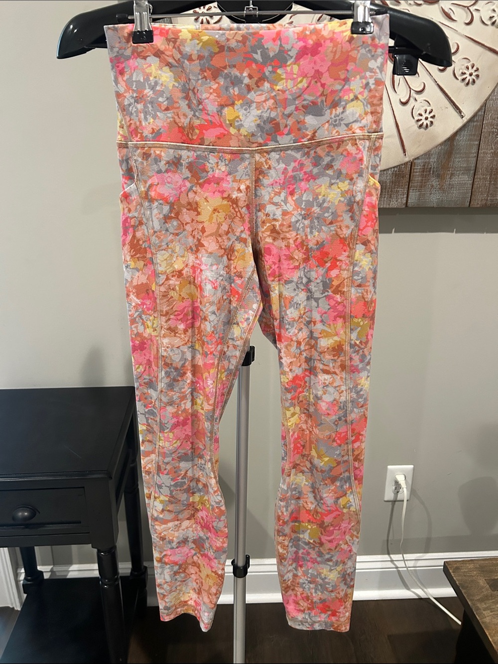 lululemon Align Woman’s Size 6 Pink Multi Floral Print High-Rise Leggings